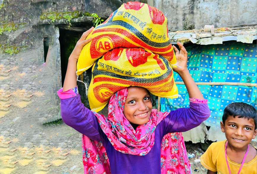 খাদ্য সহায়তা প্রোগ্রাম - আর্ন এন্ড লিভ